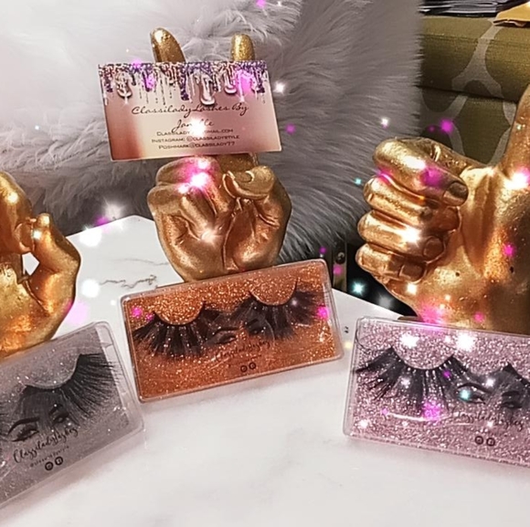 ClassiladyLashes- Girl CrushFull Lashes Extensions - Picture 3 of 5